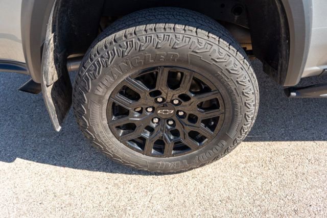 Used 2023 Chevrolet Colorado Trail Boss w/ Advanced Trailering Package image 10