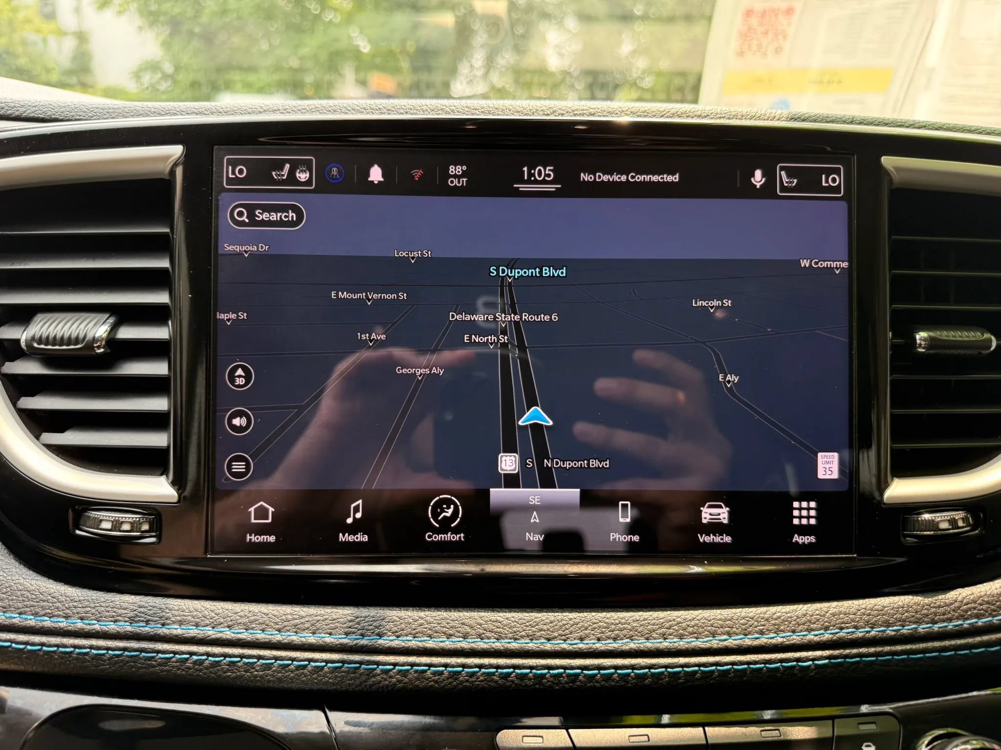 Used 2021 Chrysler Pacifica Touring-L FWD image 18