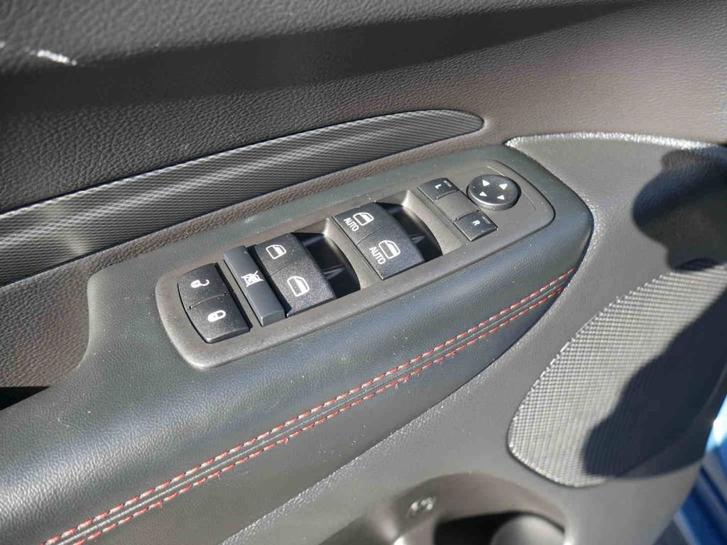 Certified 2025 Dodge Durango GT image 25