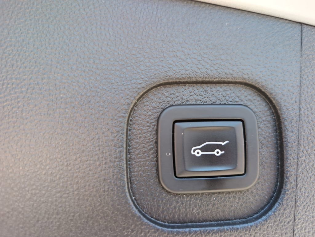 Used 2015 GMC Terrain SLT w/ Open Road Package FWD image 11