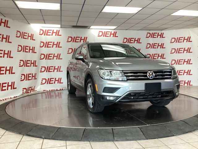 Used 2020 Volkswagen Tiguan SEL AWD/4WD image 1