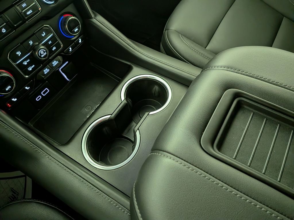 Certified 2024 Chevrolet Tahoe Z71 w/ Luxury Package image 28