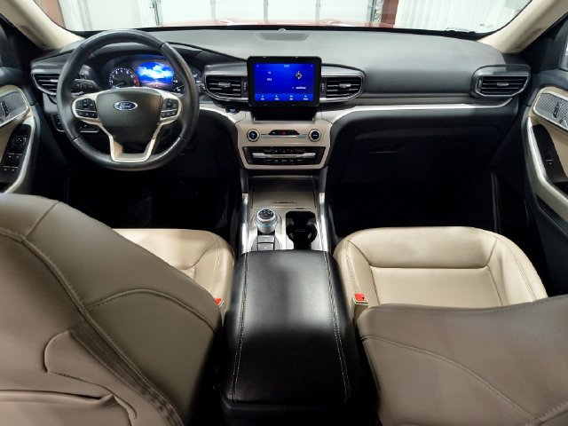 Certified 2023 Ford Explorer XLT w/ Equipment Group 202A AWD/4WD image 18