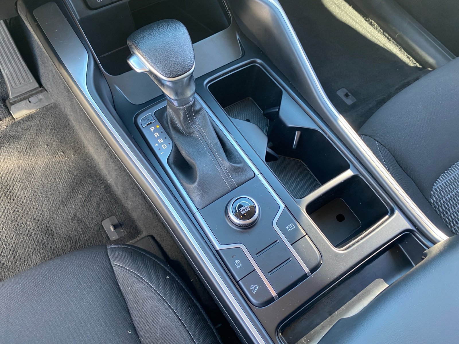 Used 2022 Kia Sorento LX image 15