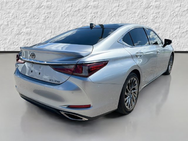 Used 2024 Lexus ES 350 Ultra Luxury w/ Accessory Package (Z2) FWD image 3