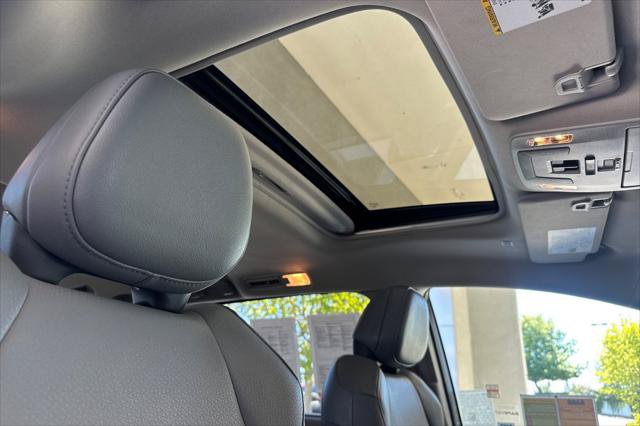 Certified 2024 Toyota Sienna XLE FWD image 16