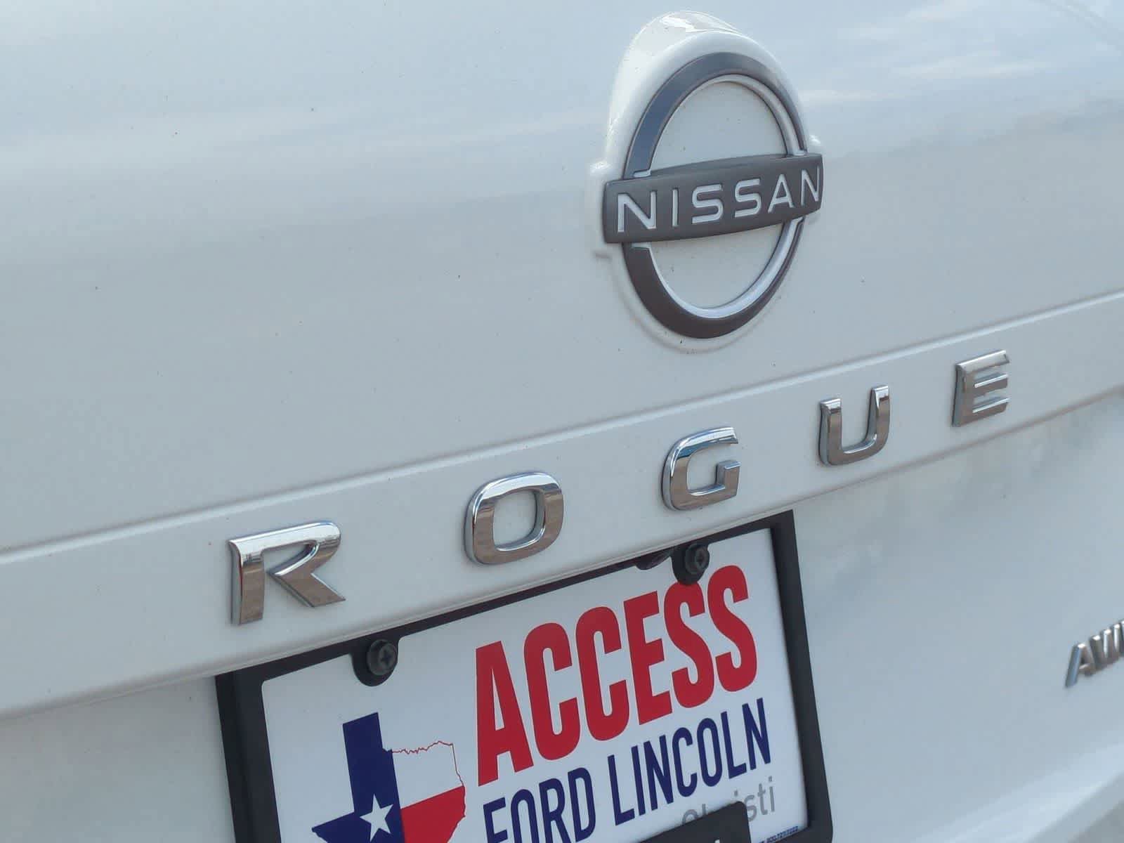 Used 2023 Nissan Rogue S AWD/4WD image 30