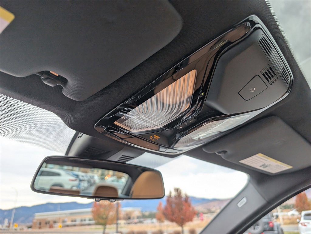 Used 2024 BMW 330i xDrive 330i xDrive w/ Premium Package image 31