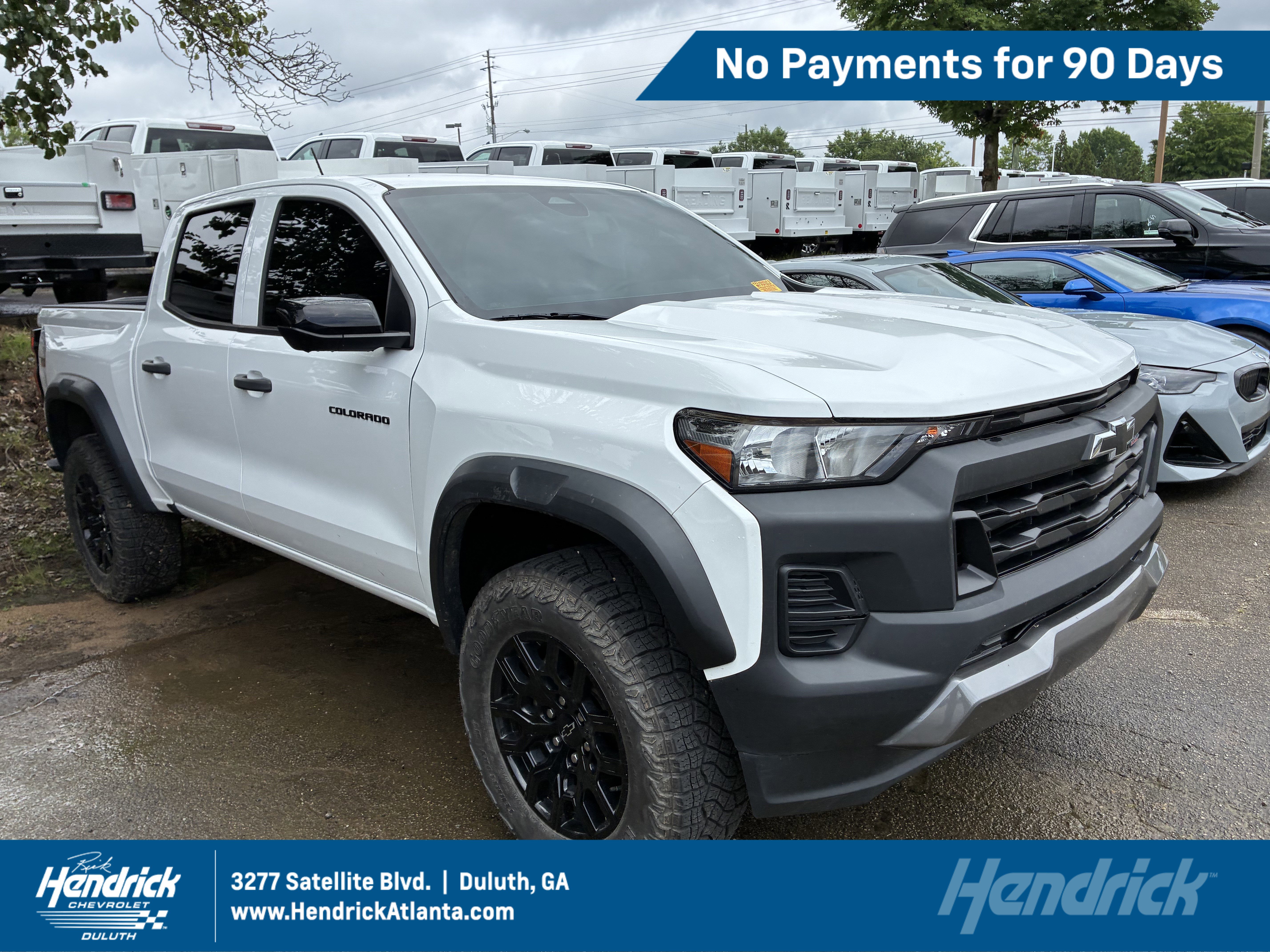 Used 2023 Chevrolet Colorado Trail Boss w/ Technology Package AWD/4WD image 1