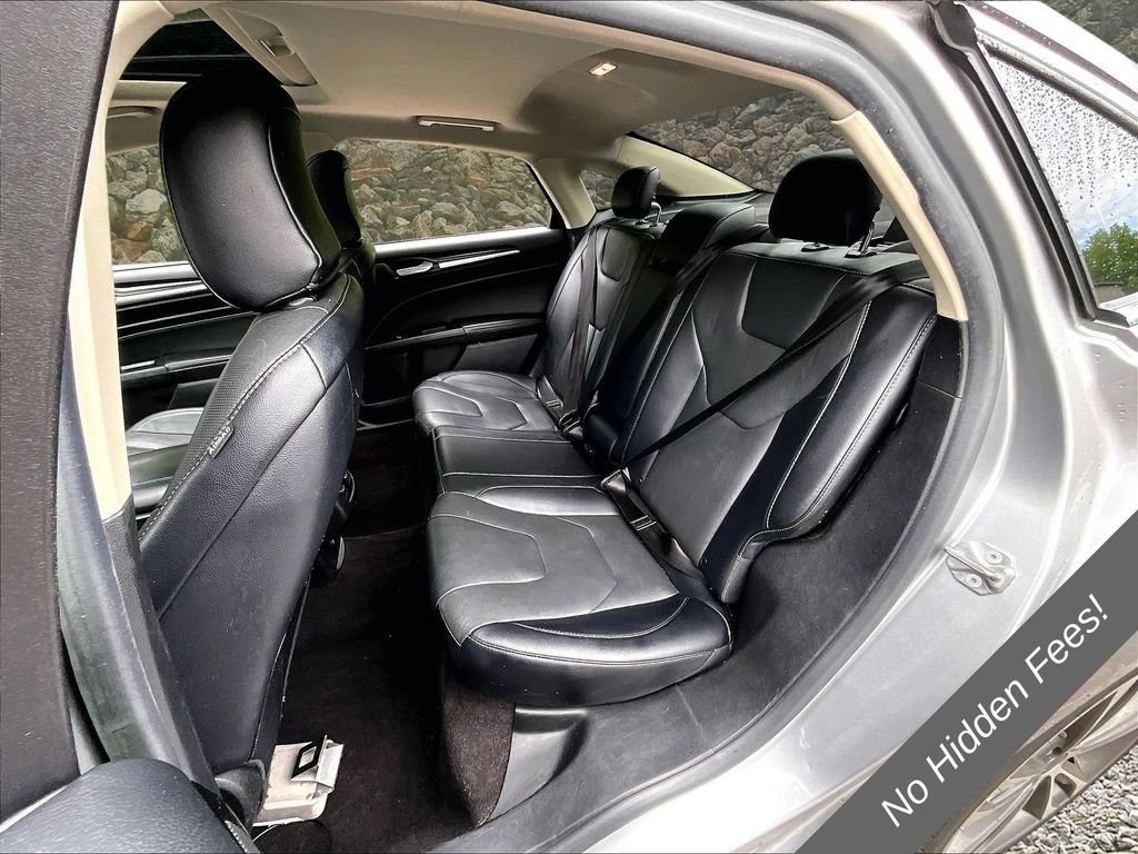 Used 2020 Ford Fusion Titanium AWD/4WD image 24