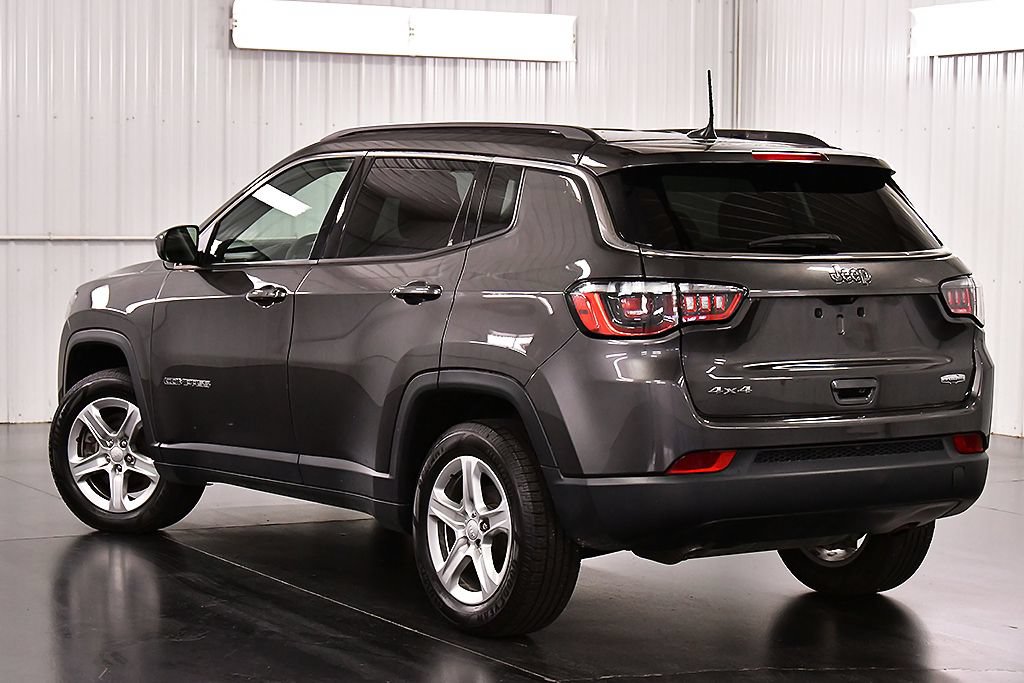 Used 2023 Jeep Compass Latitude w/ Convenience Group AWD/4WD image 5