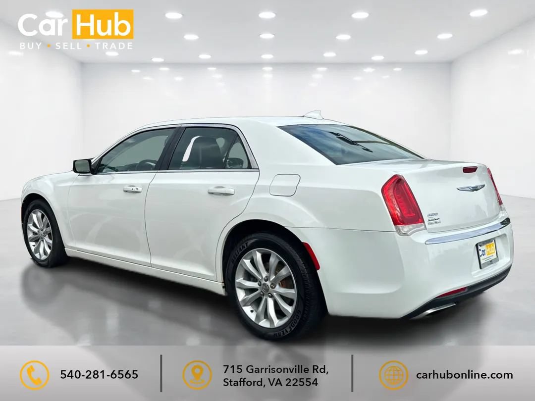 Used 2015 Chrysler 300 Limited w/ Driver Convenience Group AWD/4WD image 4