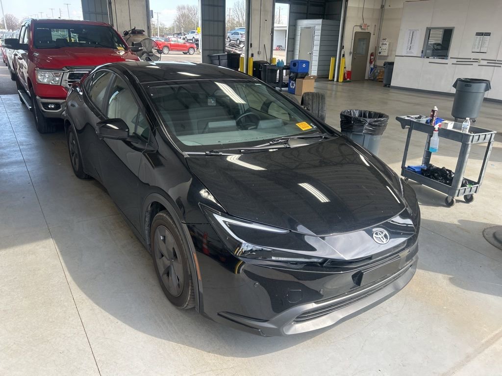 Used 2024 Toyota Prius LE image 7