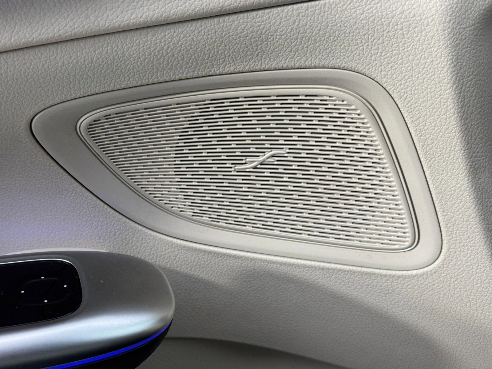 Used 2022 Mercedes-Benz C 300 Sedan w/ Exclusive Trim Package image 18