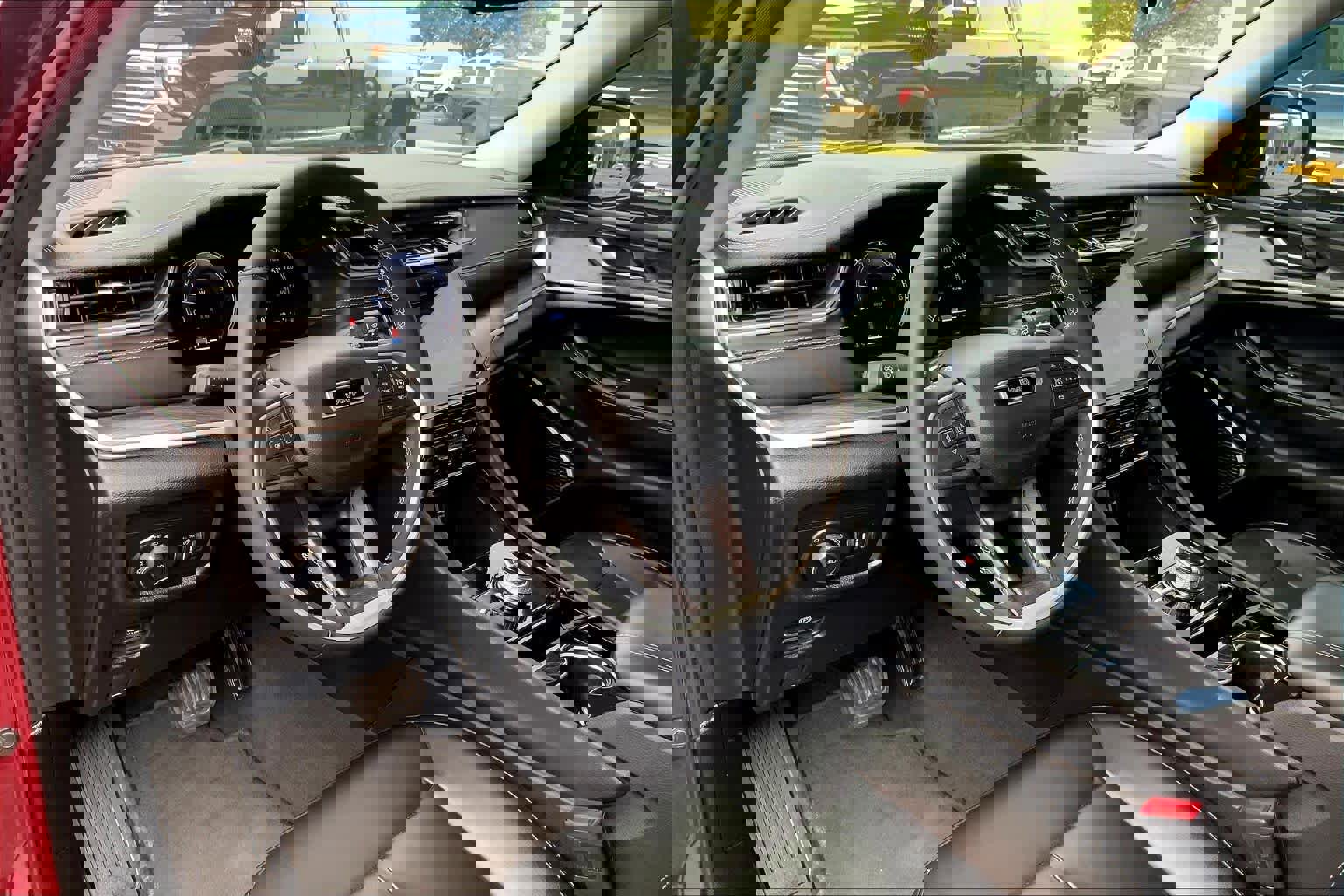 Used 2023 Jeep Grand Cherokee L Limited w/ Luxury Tech Group II image 18