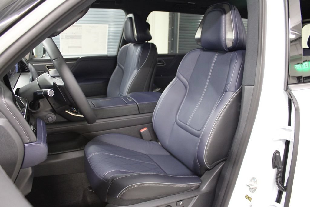 New 2026 INFINITI QX80 4WD w/ Sport Exterior Package image 22