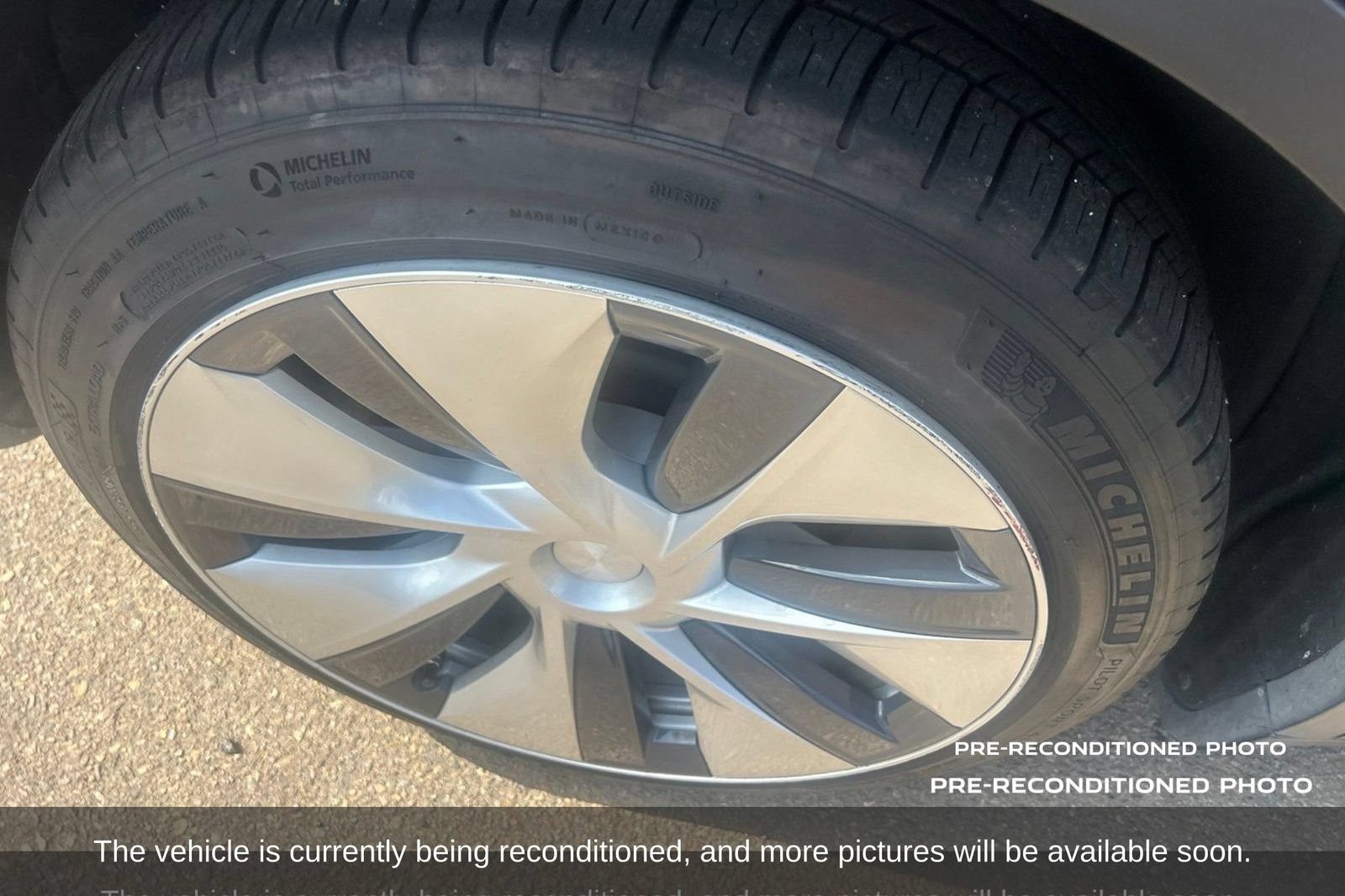 Used 2021 Tesla Model Y Long Range AWD/4WD image 16