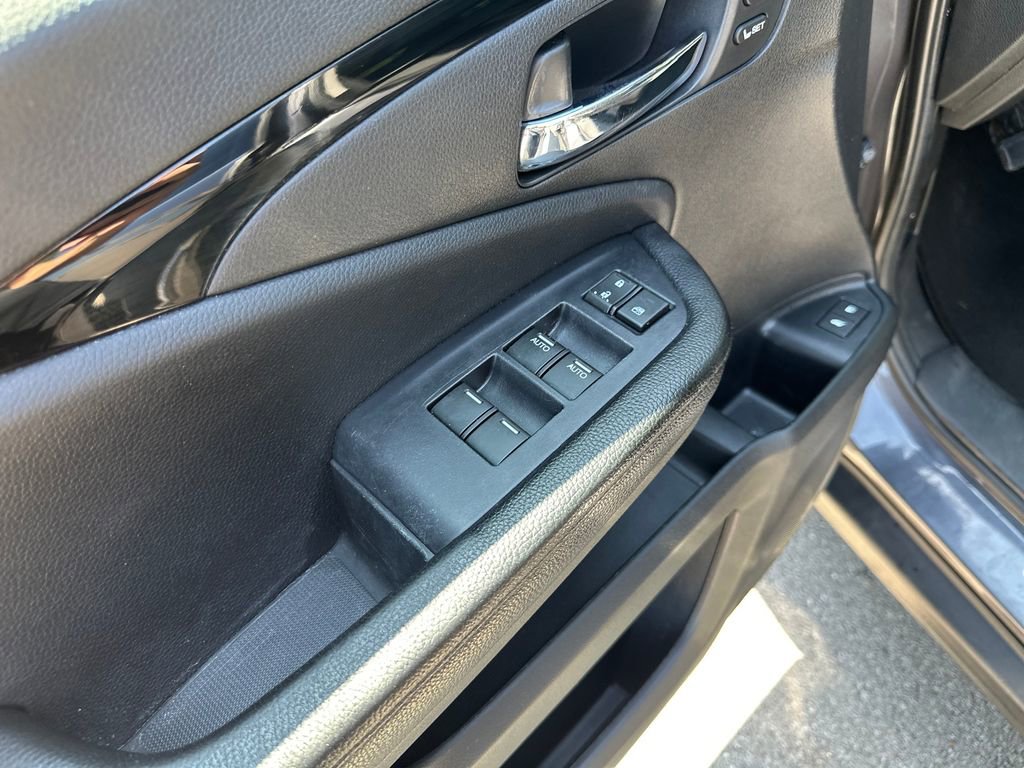 Used 2019 Honda Pilot Touring image 17