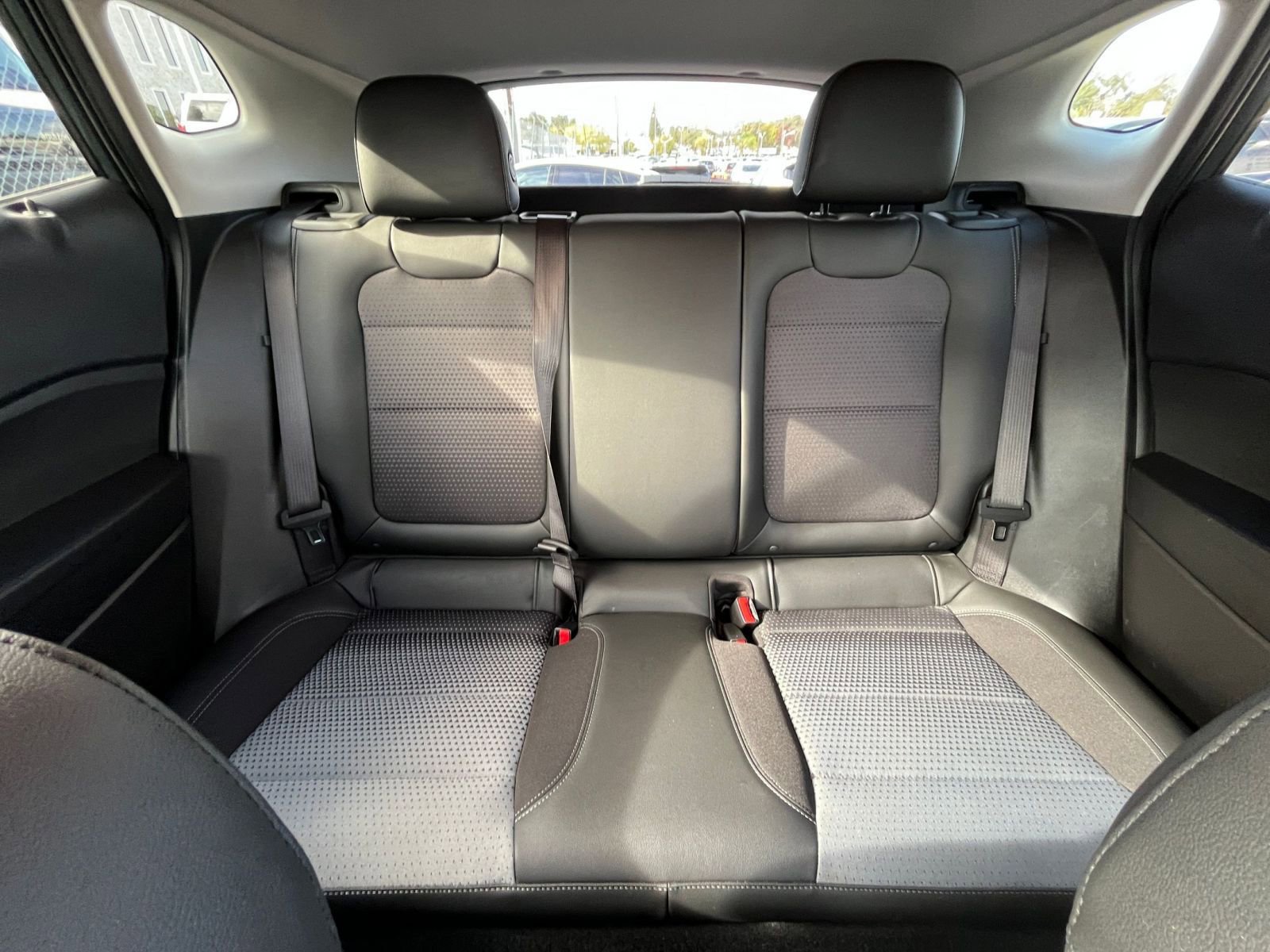 Used 2025 Chevrolet Trax LT image 36