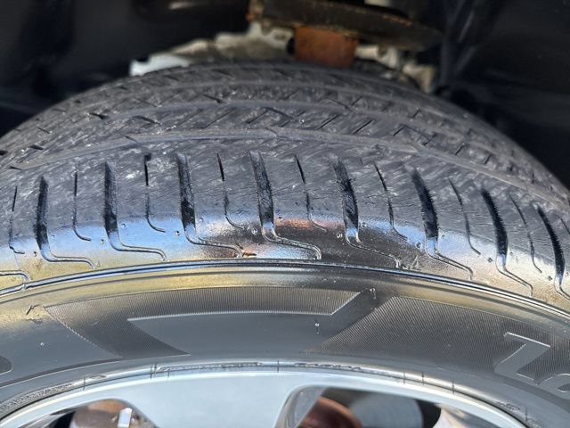 Used 2019 Jeep Cherokee Limited AWD/4WD image 15