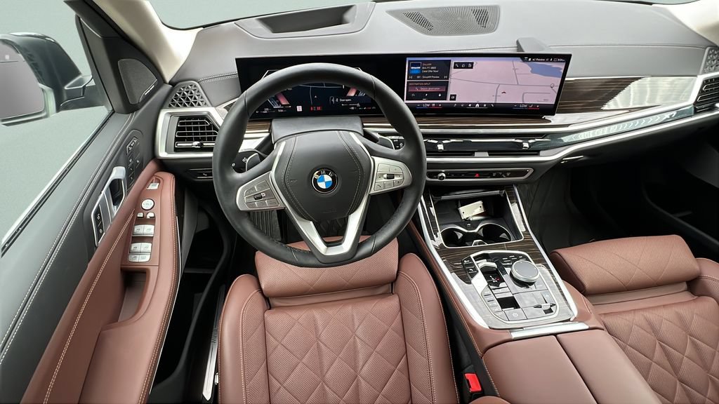 Certified 2025 BMW X7 xDrive40i w/ Premium Package AWD/4WD image 11