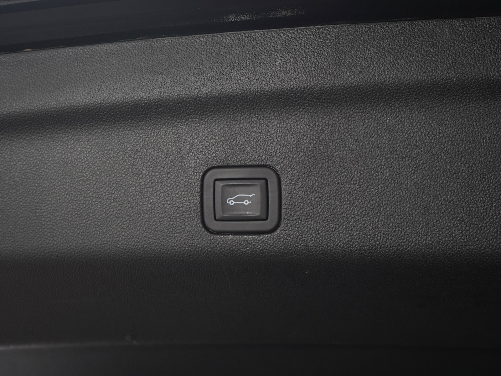 Used 2025 Chevrolet Tahoe LT AWD/4WD image 11