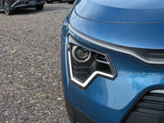New 2026 Kia Niro EX FWD image 10