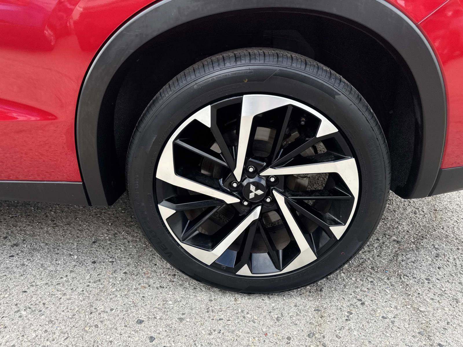 Used 2022 Mitsubishi Outlander ES image 7