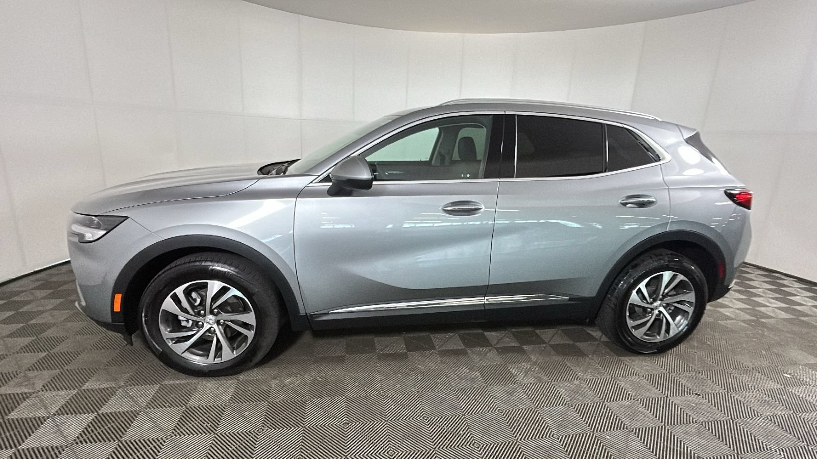 Used 2023 Buick Envision Essence AWD/4WD image 6