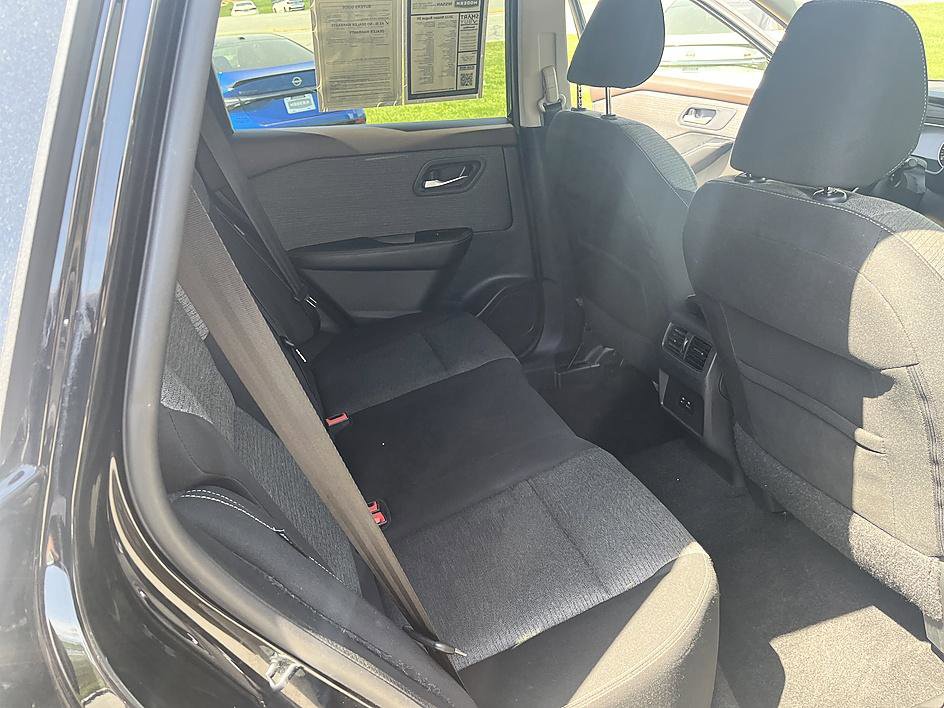 Certified 2022 Nissan Rogue SV image 20