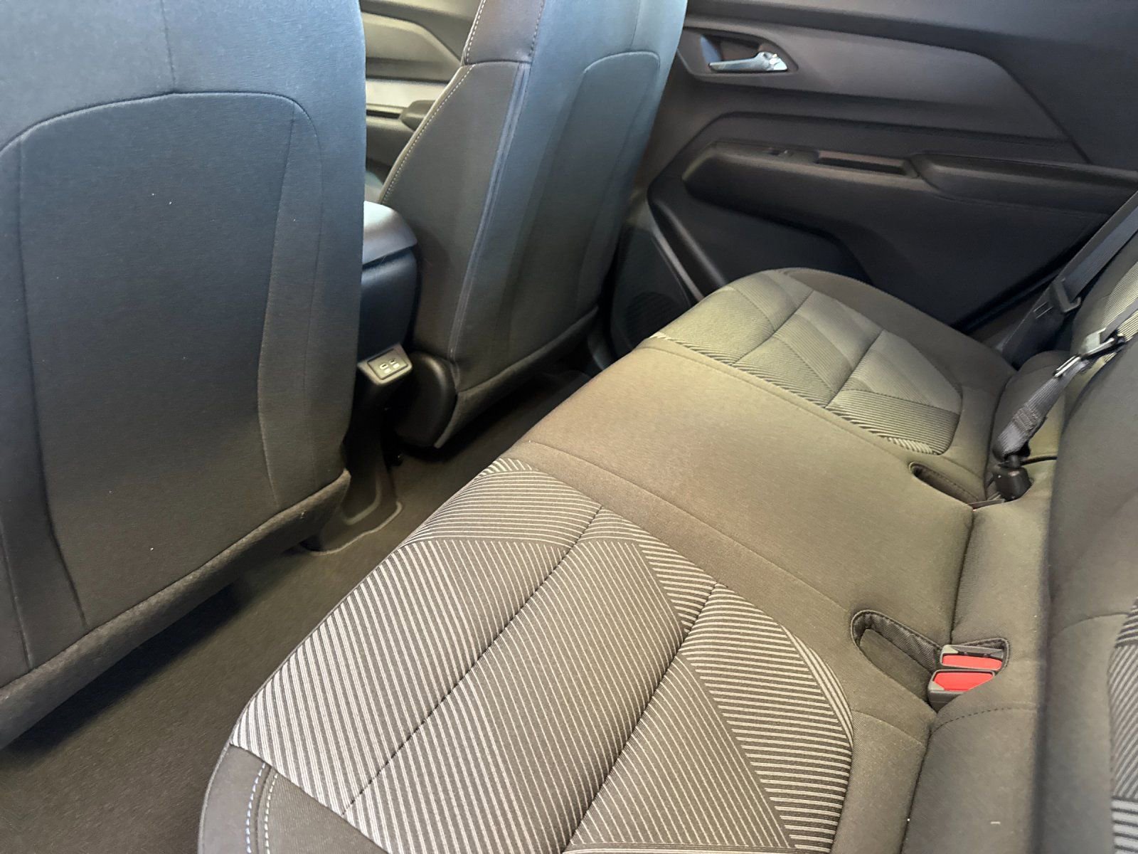 New 2027 Chevrolet Bolt LT w/ Comfort Package image 12