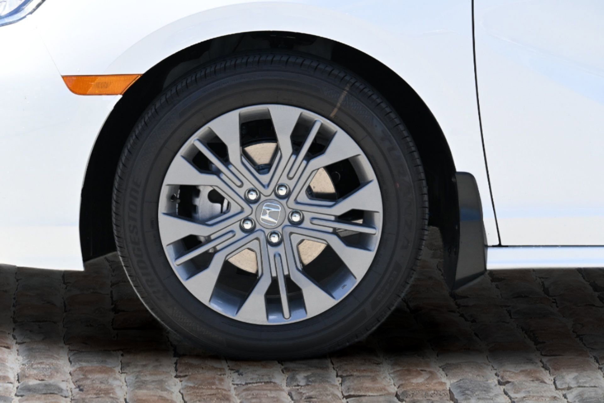New 2025 Honda Odyssey Touring image 32