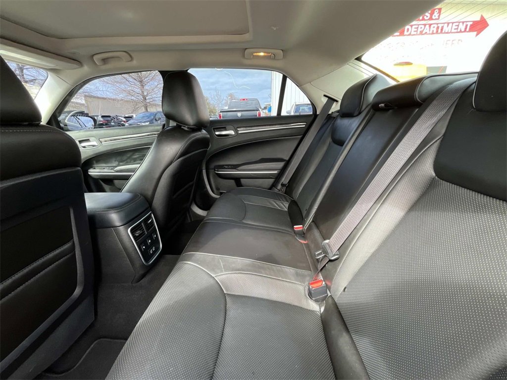 Used 2022 Chrysler 300 Touring L w/ Popular Equipment Group image 11