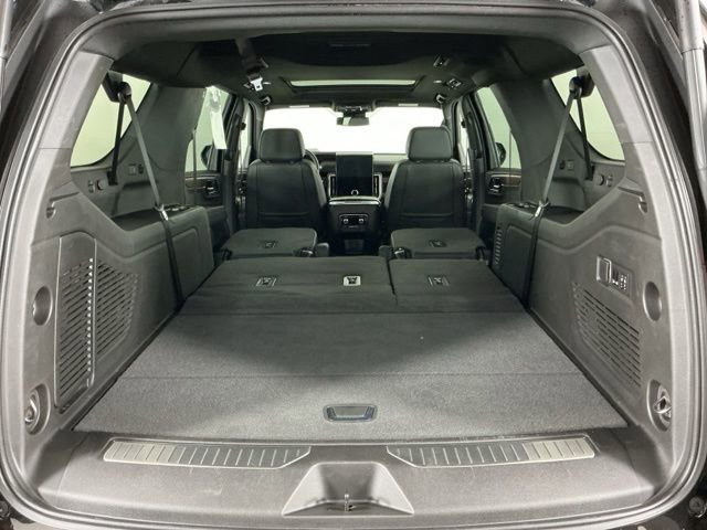 Used 2026 GMC Yukon XL Denali w/ Sun & Power Step Package AWD/4WD image 32