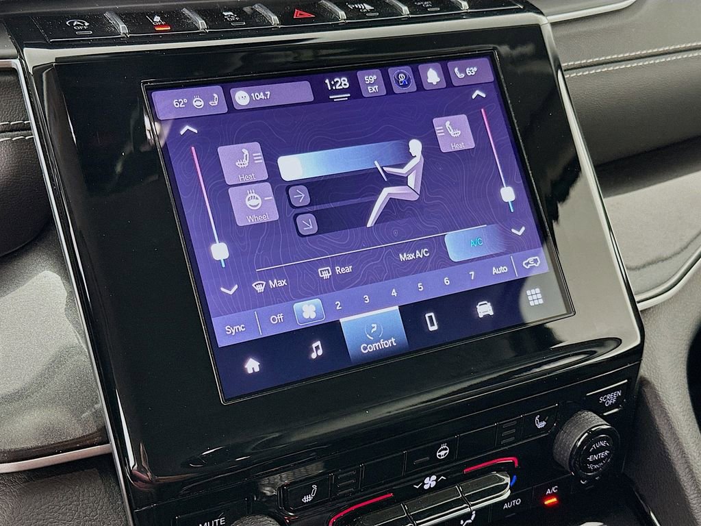Certified 2023 Jeep Grand Cherokee Laredo w/ Luxury Tech Group I AWD/4WD image 25