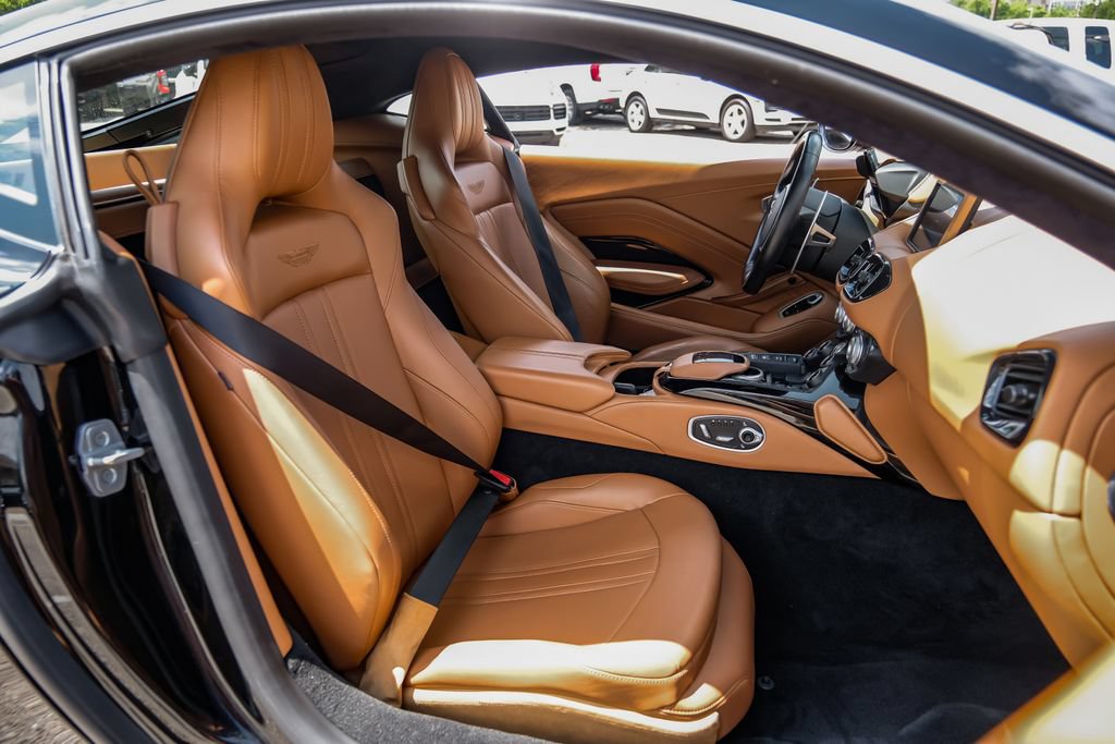 Used 2020 Aston Martin V8 Vantage Coupe RWD image 32