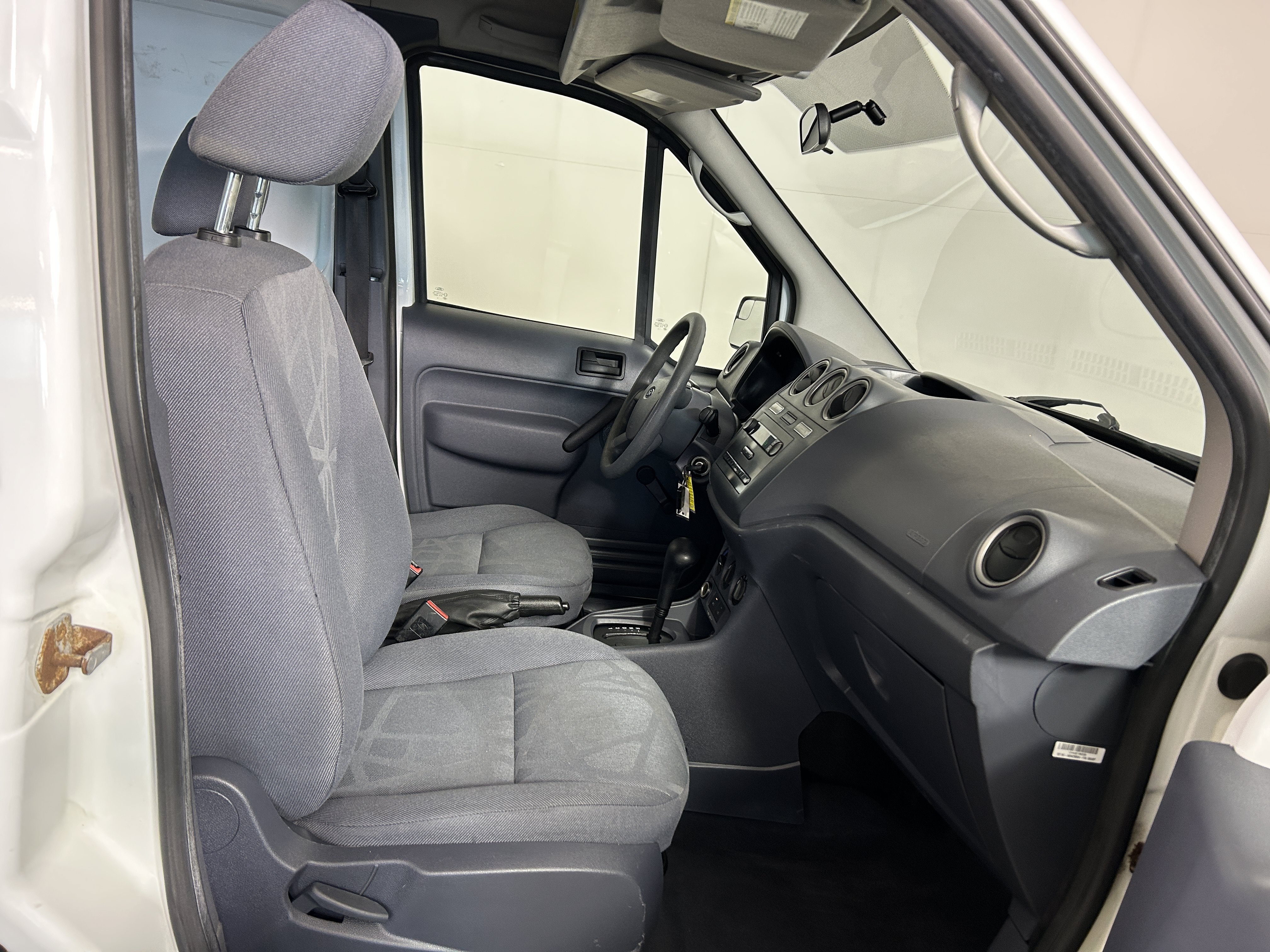 Used 2013 Ford Transit Connect XL FWD image 27