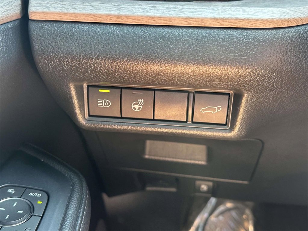 Used 2024 Toyota Grand Highlander Limited image 22