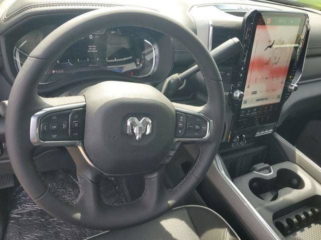 New 2026 RAM 2500 Laramie AWD/4WD image 18