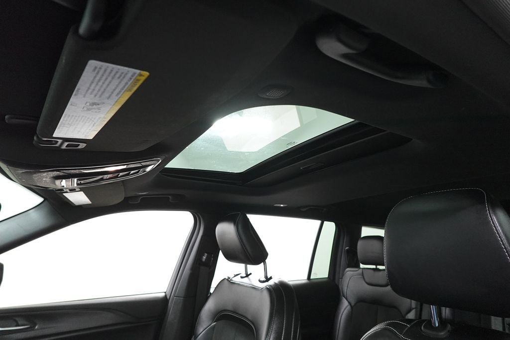 Used 2023 Jeep Grand Cherokee L Altitude image 23