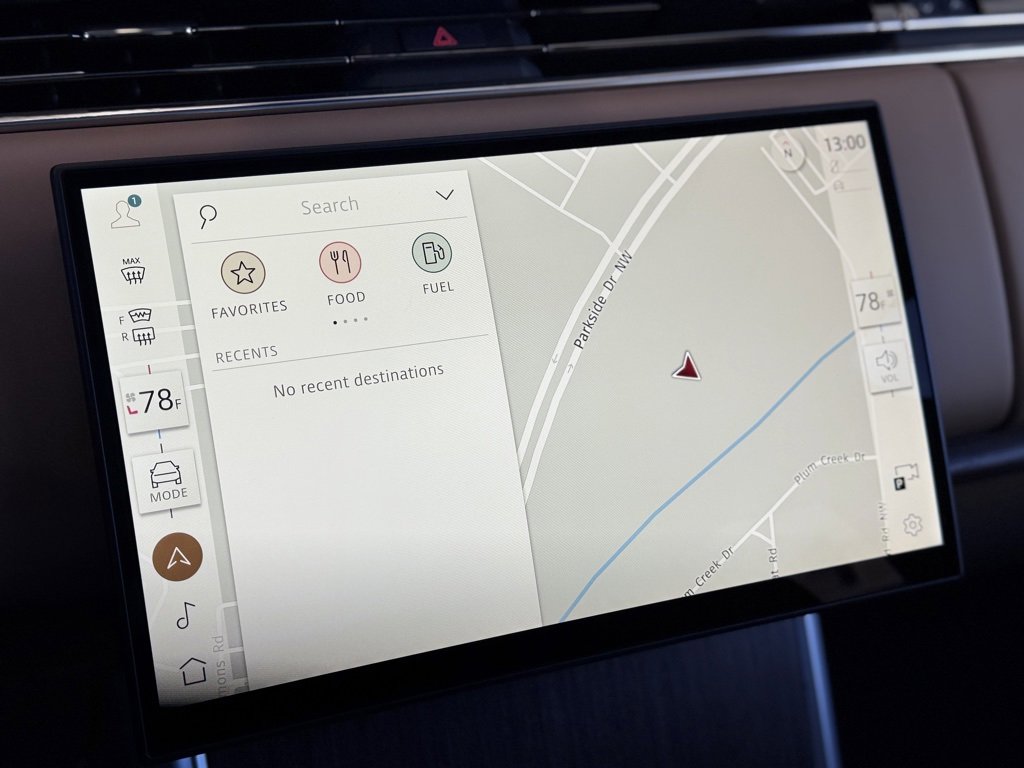 New 2026 Land Rover Range Rover SE image 21