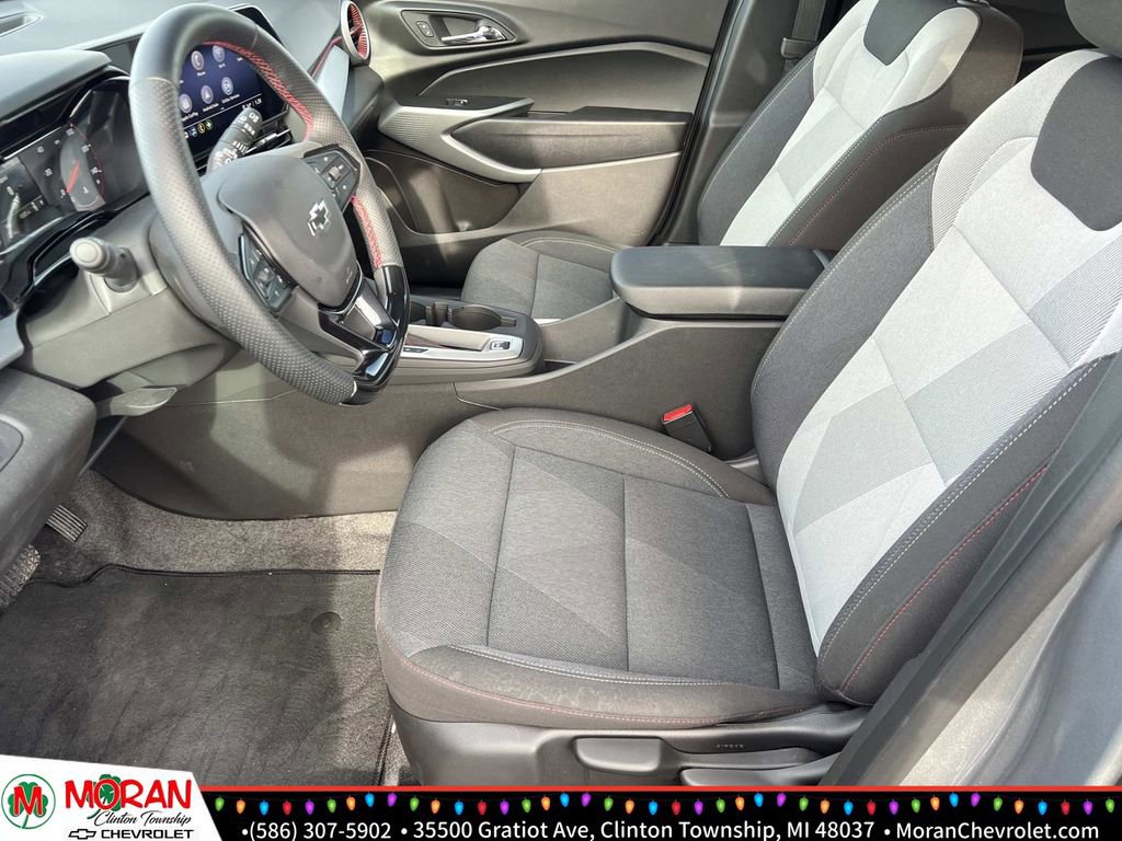 Certified 2024 Chevrolet Trax RS w/ Driver Confidence Package image 16