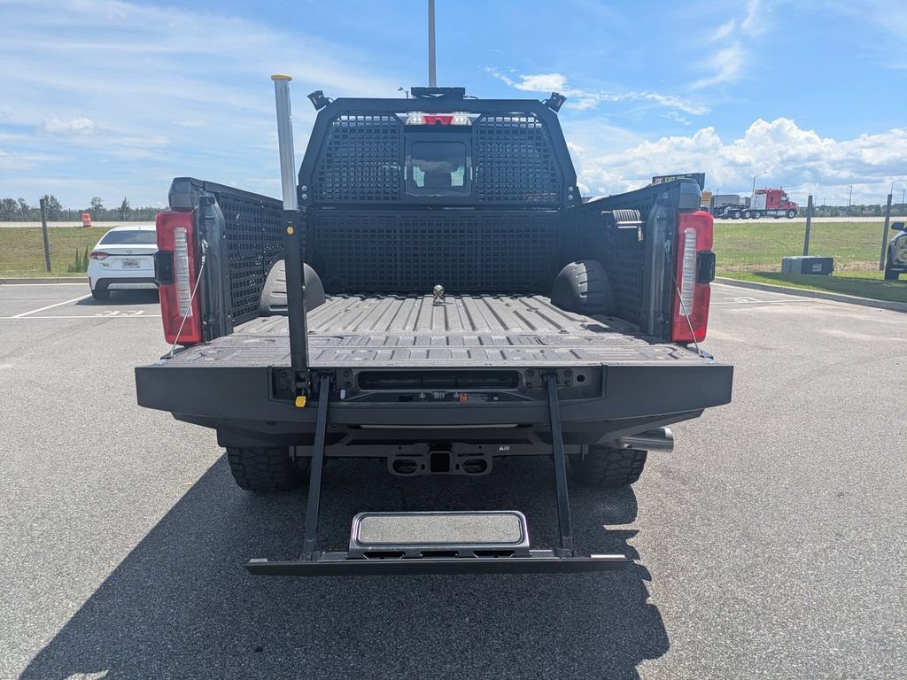 New 2026 Ford F250 Lariat w/ Black Appearance Package AWD/4WD image 11