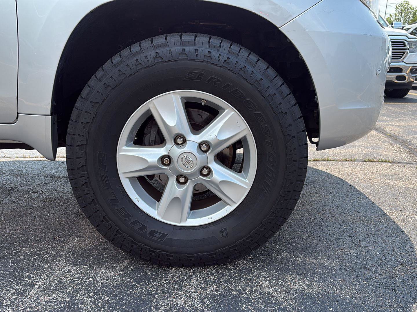 Used 2009 Toyota Land Cruiser w/ Upgrade Pkg AWD/4WD image 27