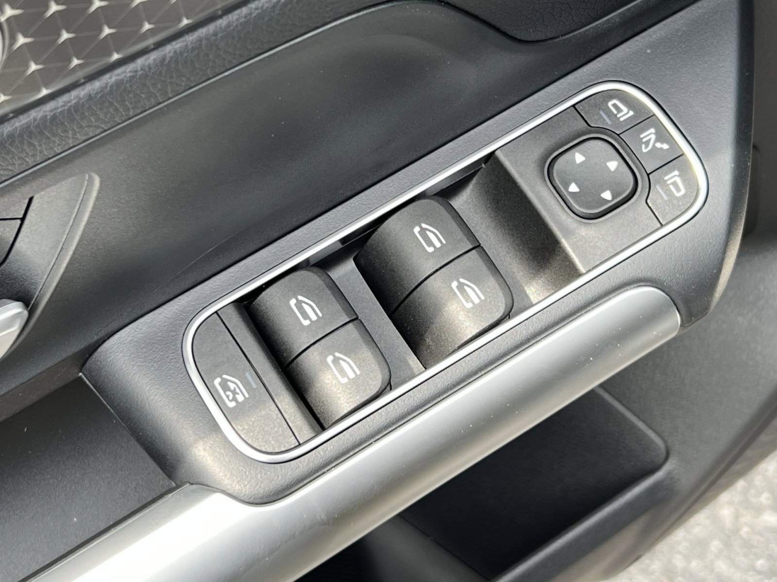 Certified 2025 Mercedes-Benz GLA 250 4MATIC image 13