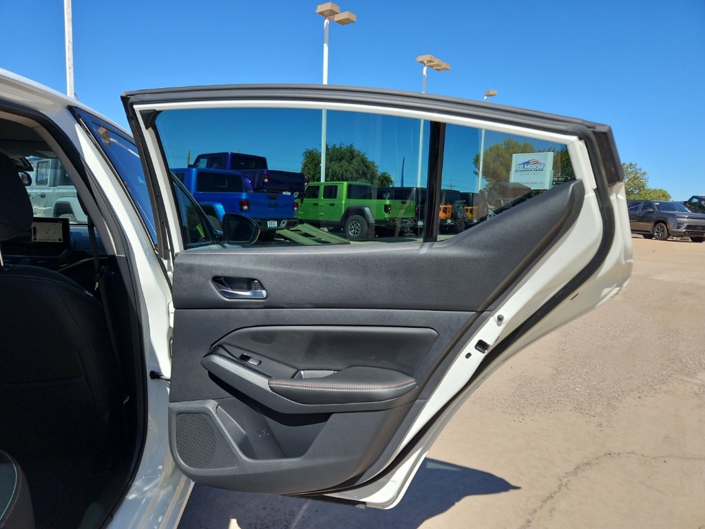 Used 2023 Nissan Altima 2.5 SR w/ SR Premium Package FWD image 25