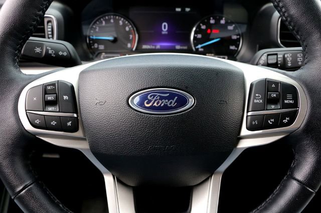 Used 2024 Ford Explorer XLT w/ Equipment Group 202A image 12