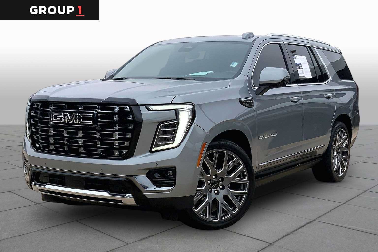 Certified 2025 GMC Yukon Denali Ultimate AWD/4WD image 1