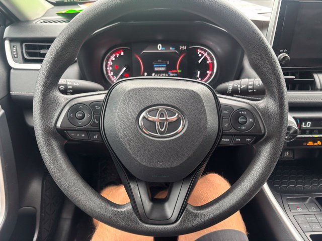 Used 2025 Toyota RAV4 XLE AWD/4WD image 13