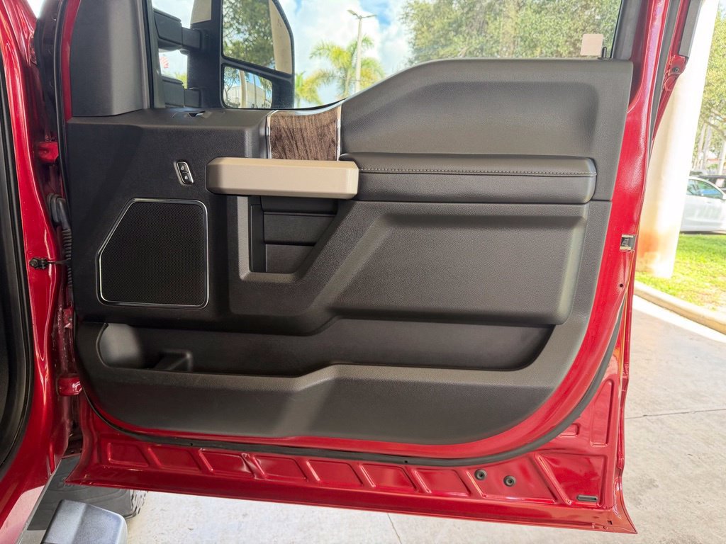 Used 2019 Ford F350 Lariat w/ Lariat Ultimate Package AWD/4WD image 31